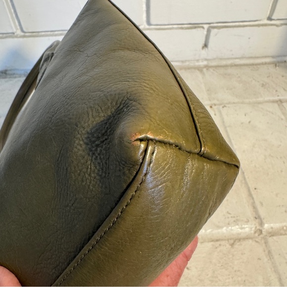 Hobo International Vintage Slim Olive Green Leather Shoulder Bag - Picture 4 of 14
